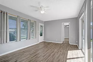 949 SE 10th Ct, Pompano Beach, FL 33060 - Photo 8