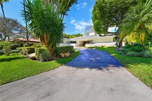 7322 Vistalmar St, Coral Gables, FL 33143 - Photo 2