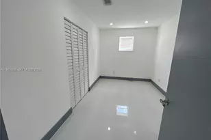 2441 NW 32nd St, Miami, FL 33142 - Photo 12