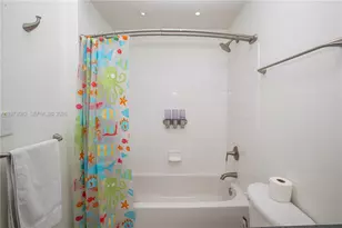 9172 NE Collins Ave, Surfside, FL 33154 - Photo 32