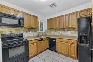 2521 NW 170th St, Miami Gardens, FL 33056 - Photo 8