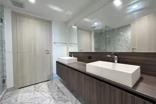 1000 Brickell Plaza, Miami, FL 33131 - Photo 12