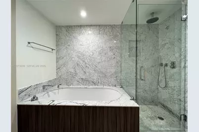 1000 Brickell Plz #1903, Miami, FL 33131 - Photo 14