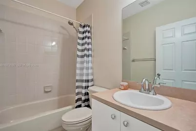 4403 Woodland Cir, Tamarac, FL 33319 - Photo 24