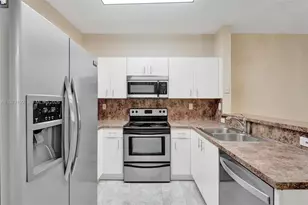 4403 Woodland Cir, Tamarac, FL 33319 - Photo 6