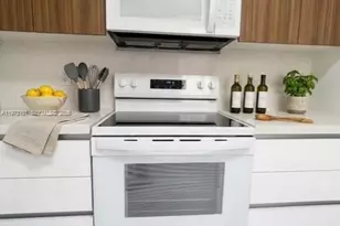 2179 Hacienda Terrace, Weston, FL 33327 - Photo 4