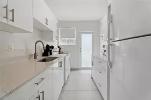 835 80th St, Miami Beach, FL 33141 - Photo 2