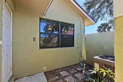 5356 Gate Lake Rd #5356, Tamarac, FL 33319 - Photo 20