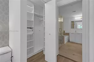 1300 Brickell Bay Dr, Miami, FL 33131 - Photo 26