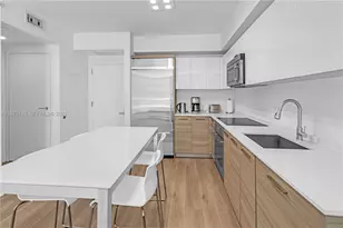 1300 Brickell Bay Dr, Miami, FL 33131 - Photo 8