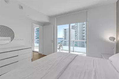 1300 Brickell Bay Dr #903, Miami, FL 33131 - Photo 12