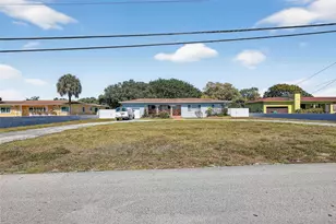 801 S Biscayne River Dr, Miami, FL 33169 - Photo 2