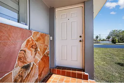 801 S Biscayne River Dr, Miami, FL 33169 - Photo 6