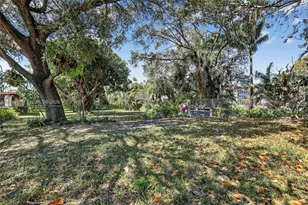 801 S Biscayne River Dr, Miami, FL 33169 - Photo 44