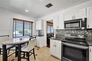 2462 Washington St, Hollywood, FL 33020 - Photo 10