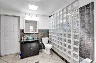 2462 Washington St, Hollywood, FL 33020 - Photo 22
