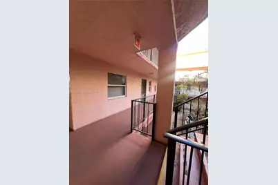 2851 Somerset Dr #417, Lauderdale Lakes, FL 33311 - Photo 32