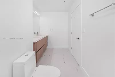 32 NW 14th Ave #3, Miami, FL 33125 - Photo 8