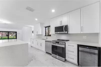 2007 Woodlands Way, Deerfield Beach, FL 33442 - Photo 16