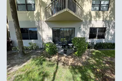 8290 Lake Dr #116, Doral, FL 33166 - Photo 26