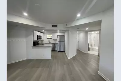8290 Lake Dr #116, Doral, FL 33166 - Photo 2