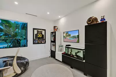 1572 NE 194th St, Miami, FL 33179 - Photo 22