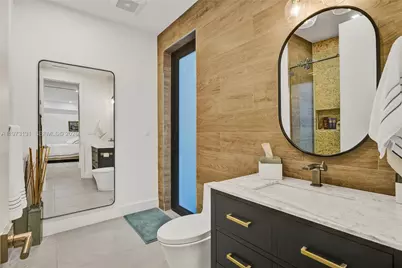 1572 NE 194th St, Miami, FL 33179 - Photo 14