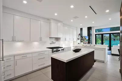 1572 NE 194th St, Miami, FL 33179 - Photo 26