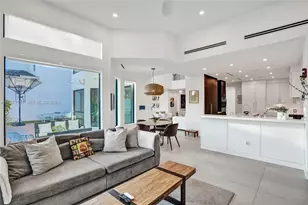 1572 NE 194th St, Miami, FL 33179 - Photo 32