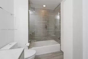 1010 Brickell Ave, Miami, FL 33131 - Photo 14