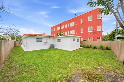 1781 SW 13th St, Miami, FL 33145 - Photo 32