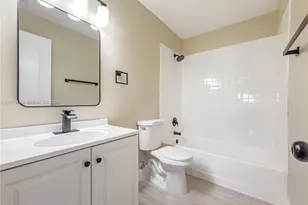 929 S Hamilton Dr, Homestead, FL 33034 - Photo 10