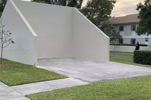 706 Gardens Dr, Pompano Beach, FL 33069 - Photo 16