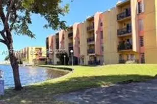 4719 NW 7th St, Miami, FL 33126 - Photo 2