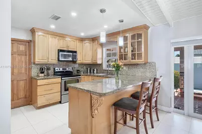 13710 SW 18th Ter, Miami, FL 33175 - Photo 10