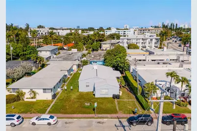 2125 Bay Dr, Miami Beach, FL 33141 - Photo 12