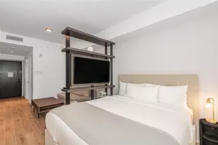 398 NE 5th St, Miami, FL 33132 - Photo 10