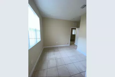 1661 SE 29th Ct #109, Homestead, FL 33035 - Photo 4