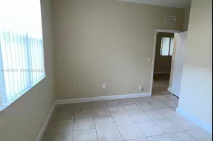 1661 SE 29th Ct, Homestead, FL 33035 - Photo 4