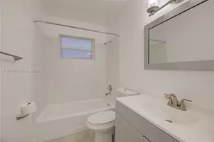 1791 NE 46th St, Oakland Park, FL 33334 - Photo 10