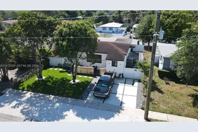 150 NE 169th Ter, North Miami Beach, FL 33162 - Photo 8