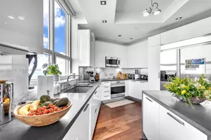 848 Brickell Key Dr, Miami, FL 33131 - Photo 14