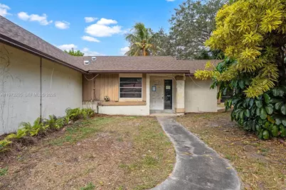 7389 NW 48th Pl, Lauderhill, FL 33319 - Photo 2