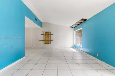 7389 NW 48th Pl, Lauderhill, FL 33319 - Photo 4