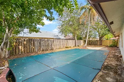 7389 NW 48th Pl, Lauderhill, FL 33319 - Photo 32