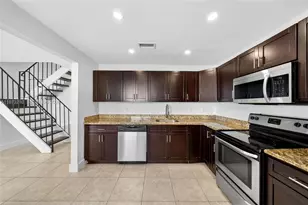 10274 SW 222nd St, Cutler Bay, FL 33190 - Photo 16