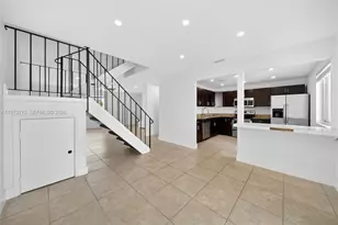 10274 SW 222nd St, Cutler Bay, FL 33190 - Photo 12