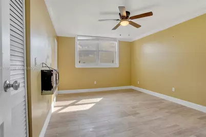 2850 Somerset Dr #414L, Lauderdale Lakes, FL 33311 - Photo 10