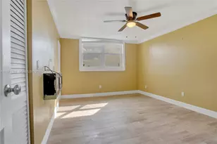 2850 Somerset Dr, Lauderdale Lakes, FL 33311 - Photo 10