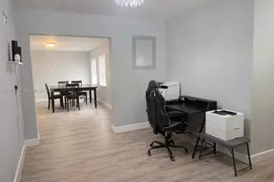 6305 Hayes St, Hollywood, FL 33024 - Photo 6